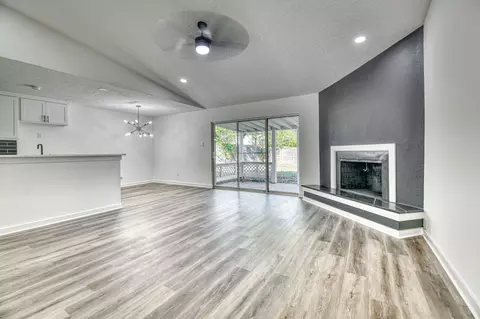 2410 Suffolk Ln, Lancaster, TX 75134