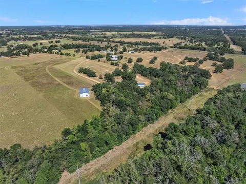 1070 County Road 234 Loop, Cameron, TX 76520 photo 4