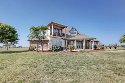 108 Lakeshore Dr, Waxahachie, TX 75165