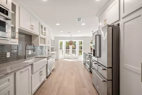 Kitchen - 1 Echo Cv, Grapevine, TX 76051 photo 3 of 4