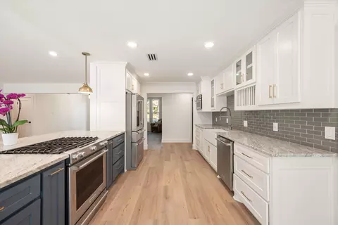 Kitchen - 1 Echo Cv, Grapevine, TX 76051 photo 2 of 4