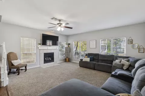 1720 Forsythe Dr, Savannah, TX 76227
