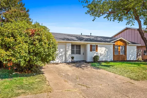 3509 Plaza Park Dr, Garland, TX 75042