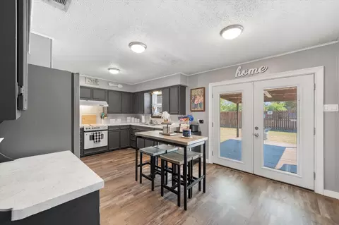 205 Castle Cir, Blooming Grove, TX 76626