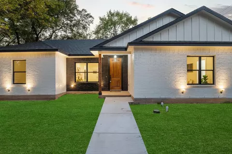 201 Broadway St, Whitesboro, TX 76273