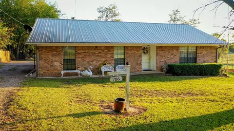 706 Rose St, Clarksville, TX 75426