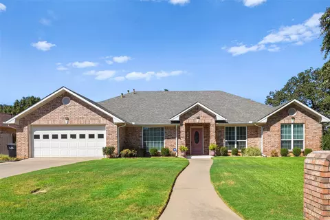 16 Lillis Park Cir, Denison, TX 75020