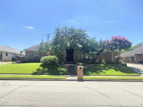 2116 Pine Thicket Ct, Bedford, TX 76021