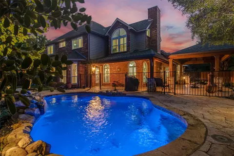 1300 Crown Point Rd, Mckinney, TX 75072