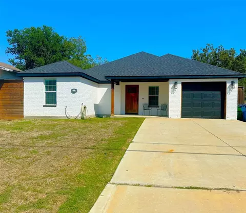 801 E Jefferson St, Waxahachie, TX 75165