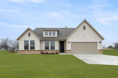 210 Read Ranch Rd, Paradise, TX 76073