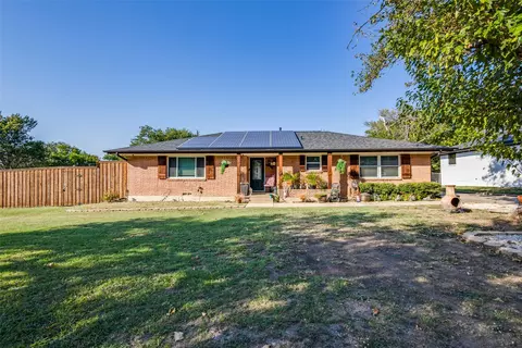 Exterior - 107 E 5th St, Prosper, TX 75078 photo 3 of 8