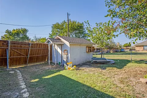 Exterior - 107 E 5th St, Prosper, TX 75078 photo 6 of 8