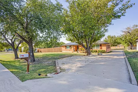 Exterior - 107 E 5th St, Prosper, TX 75078 photo 2 of 8