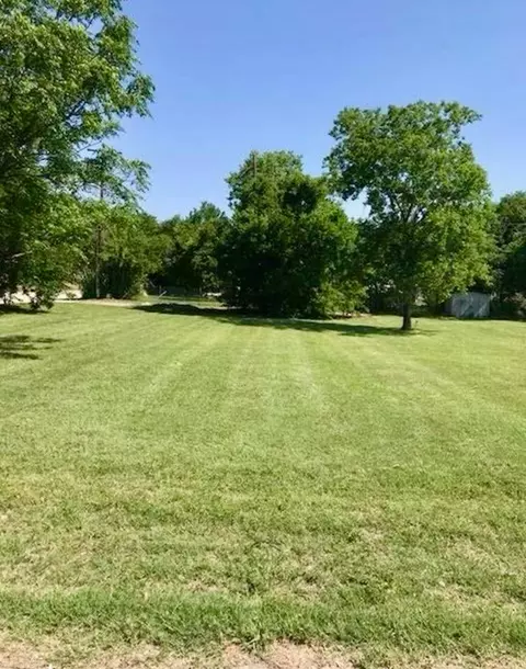 101 Ivy Ln, Roanoke, TX 76262
