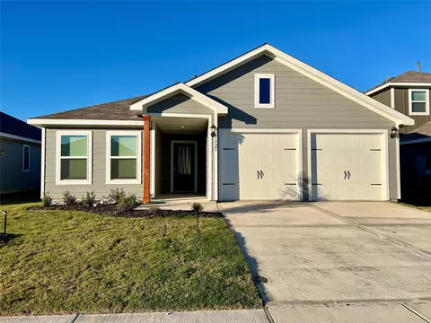 1525 Alpine Dr, Fort Worth, TX 76140