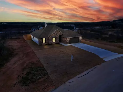 21 Water Ridge Dr, Graford, TX 76449