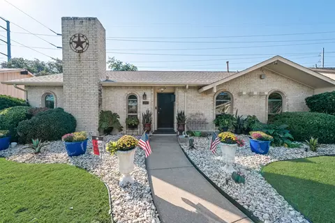 3006 High Plateau Dr, Garland, TX 75044