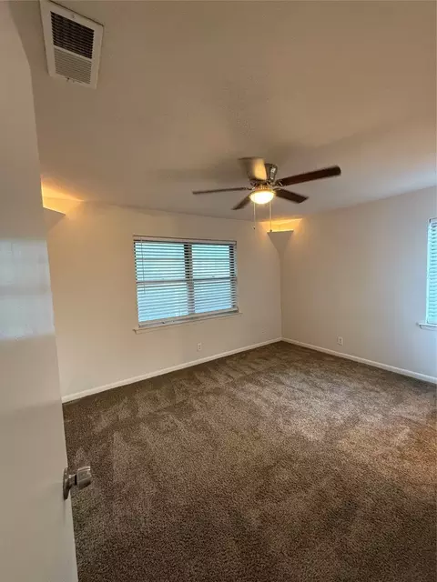 2925 Needles St, Euless, TX 76040 photo 10