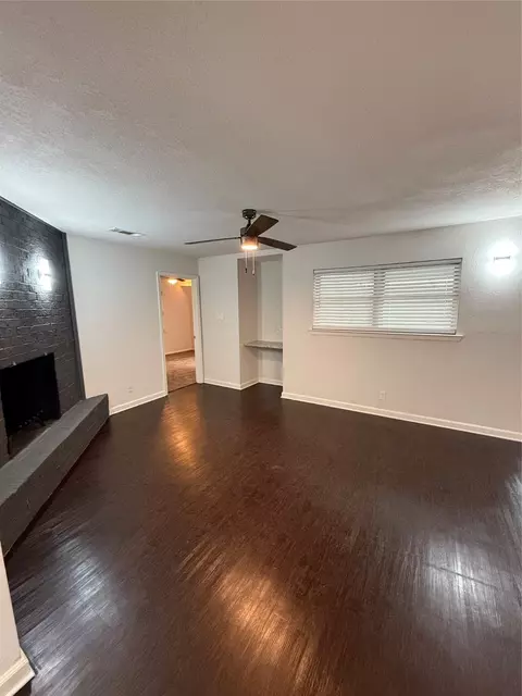 2925 Needles St, Euless, TX 76040 photo 9