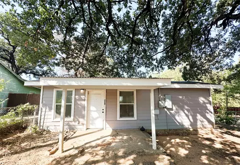 729 N Ruddell St, Denton, TX 76209