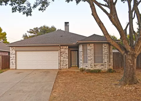 3909 Parkhaven Dr, Denton, TX 76210