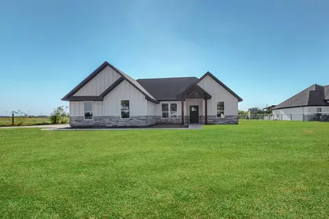 184 Cody Rd, Ennis, TX 75119