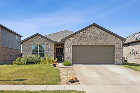 1300 Benwick Dr, Van Alstyne, TX 75495