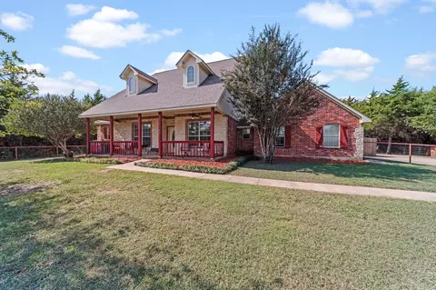200 Crump Cir, Red Oak, TX 75154