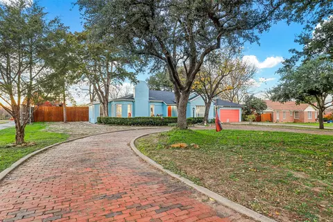2121 Skyline Dr, Fort Worth, TX 76114