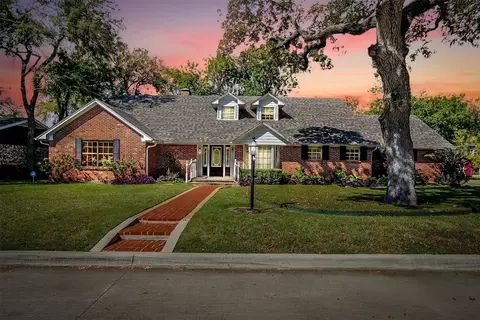 5113 Jennings Dr, North Richland Hills, TX 76180