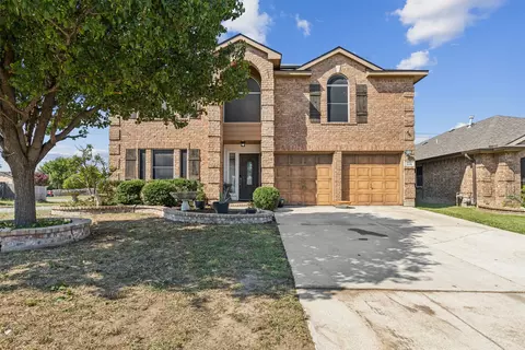 325 Windy Hill Ln, Fort Worth, TX 76108