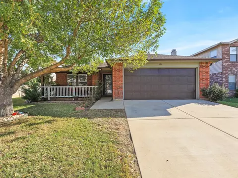2328 Live Oak Dr, Little Elm, TX 75068