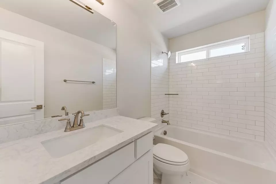 Bath - 2840 Sunfish St, Prosper, TX 75078 photo 6 of 7