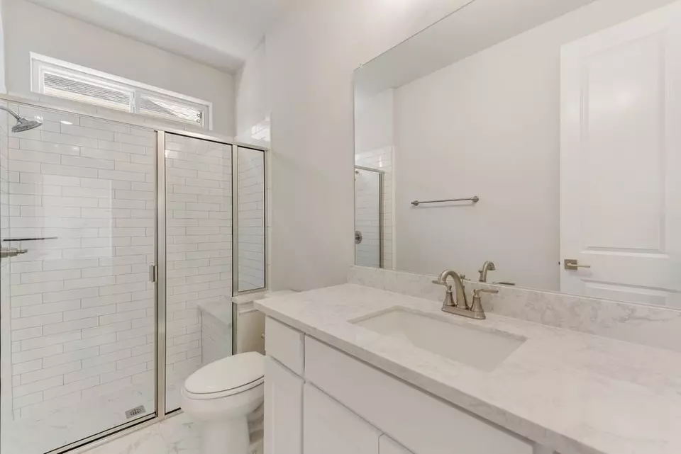 Bath - 2840 Sunfish St, Prosper, TX 75078 photo 4 of 7