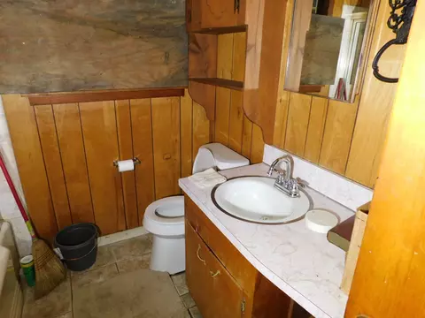 Bath - 303 Center Park Dr, Springhill, LA 71075 photo 1 of 3