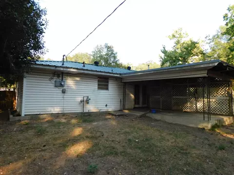 Exterior - 303 Center Park Dr, Springhill, LA 71075 photo 5 of 8