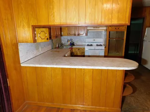 Kitchen - 303 Center Park Dr, Springhill, LA 71075 photo 2 of 7