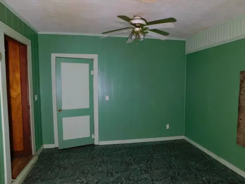 Bedroom - 303 Center Park Dr, Springhill, LA 71075 photo 4 of 8