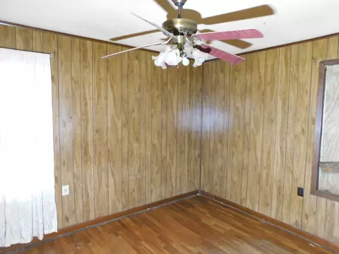 Bedroom - 303 Center Park Dr, Springhill, LA 71075 photo 1 of 8
