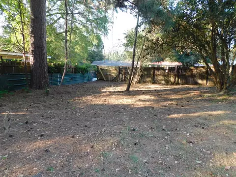 Exterior - 303 Center Park Dr, Springhill, LA 71075 photo 6 of 8