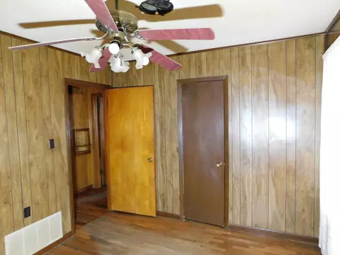 Bedroom - 303 Center Park Dr, Springhill, LA 71075 photo 8 of 8