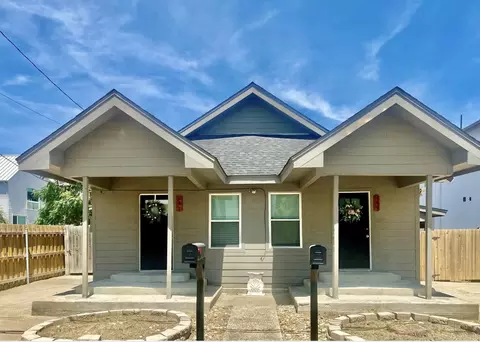 939 Bayonne St #2, Dallas, TX 75212