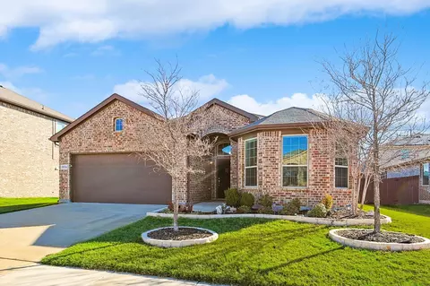 1119 Donnington Trl, Saginaw, TX 76131