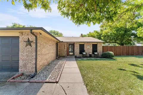 630 Tara Dr, Desoto, TX 75115