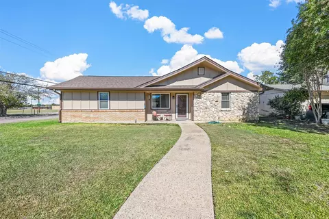 776 Ponderosa Dr, Hurst, TX 76053