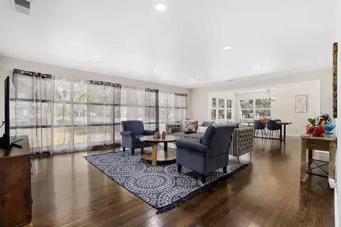 Living - 204 Walnut St, Terrell, TX 75160 photo 1 of 3