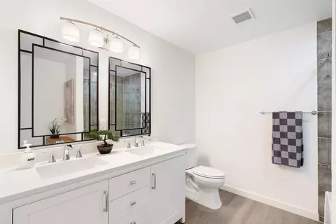 Bath - 204 Walnut St, Terrell, TX 75160 photo 1 of 4