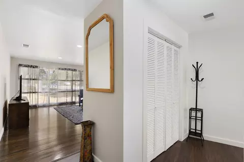 Entry Way - 204 Walnut St, Terrell, TX 75160 photo 1 of 1