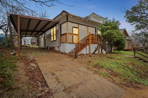 Exterior - 115 E Heron St, Denison, TX 75021 photo 1 of 3